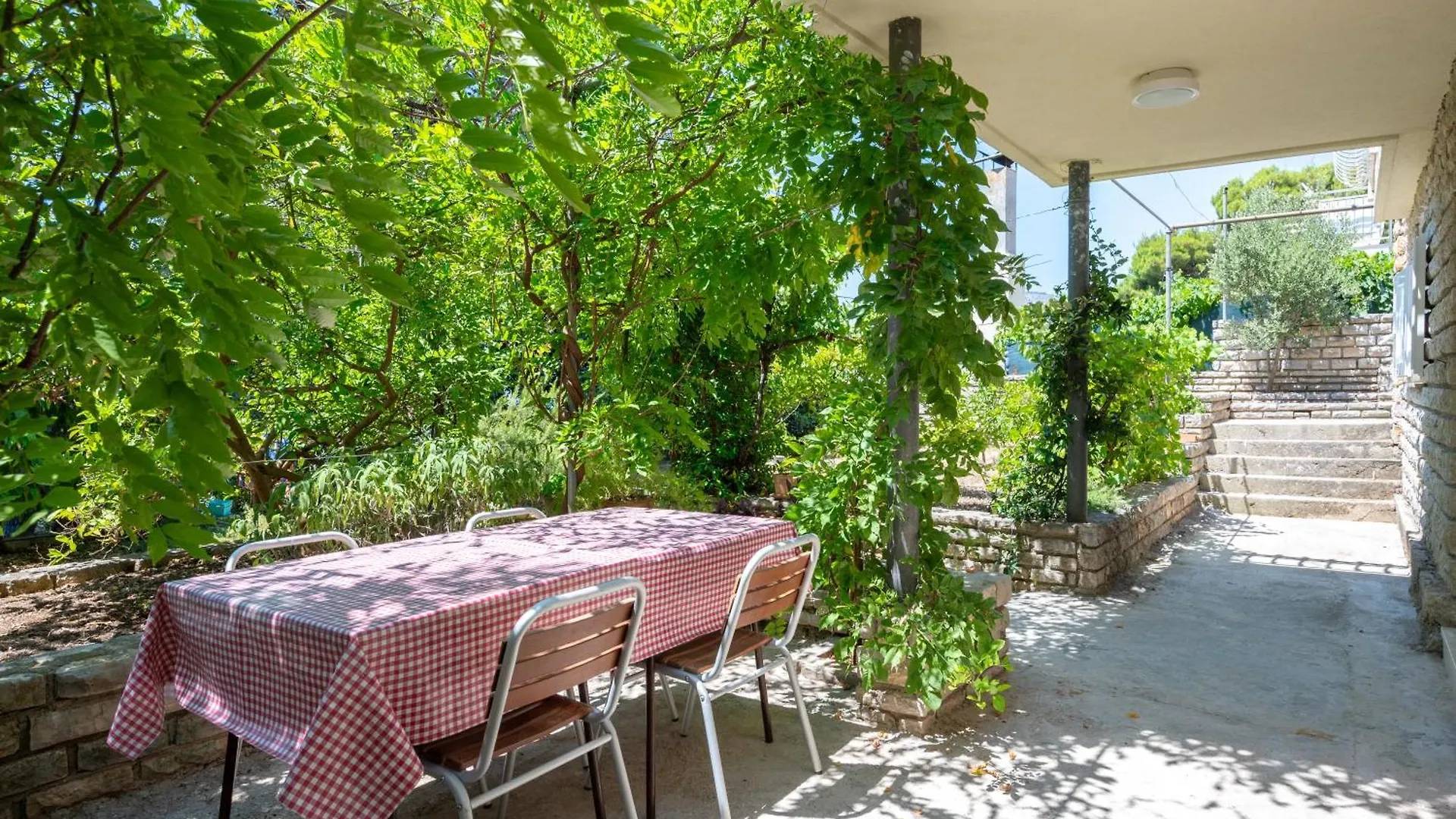 Beachfront Apartments Antonio Miro
