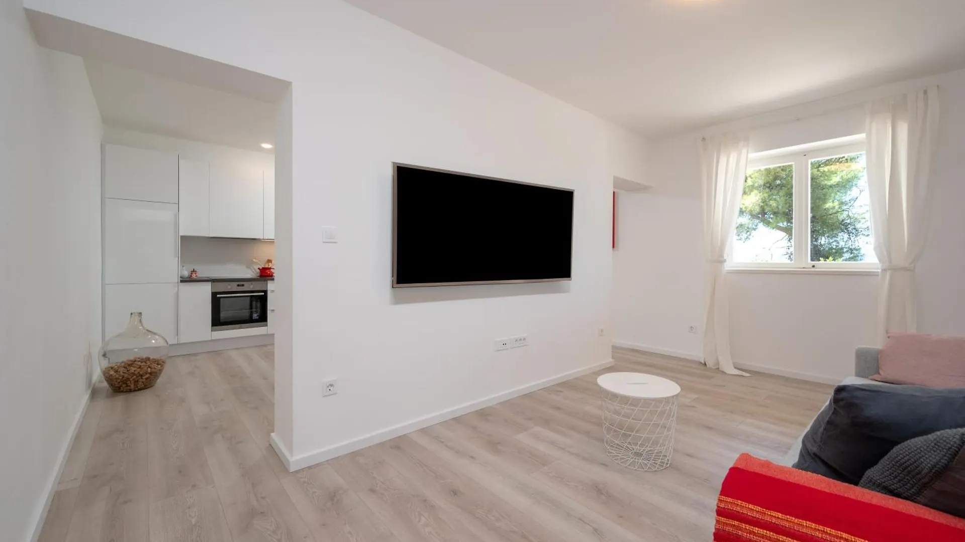 Beachfront Apartments Antonio Miro Croatia